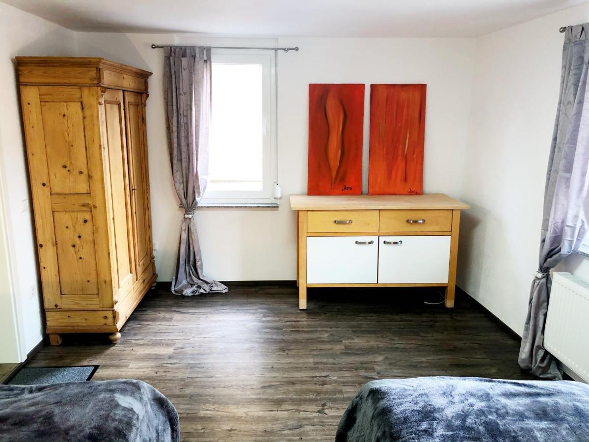 Lisas Gaestehaus Neckartenzlingen Kültér fotó